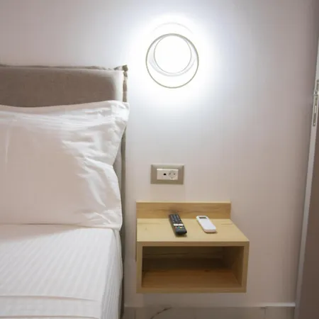 Star Hotel *